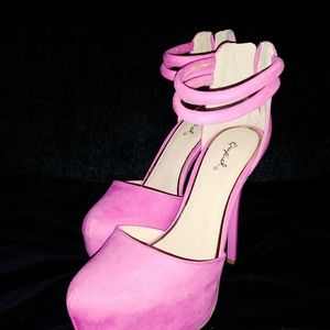 Womens size 8 hot pink heels